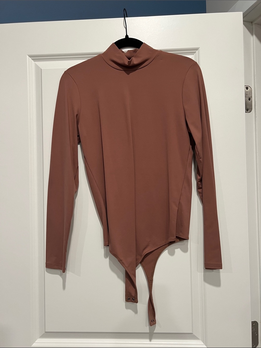 Abercrombie & Fitch Long Sleeve Mock Neck Bodysuit - Rust Brown